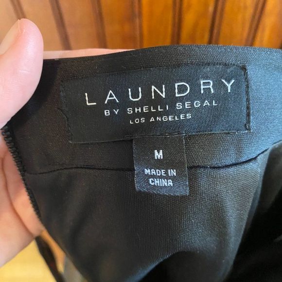 Laundry Faux-Leather Floral-Embroidered Skirt Size M - Picture 7 of 11